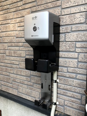 河村電器産業 EVコンポライト ECLG(電源スイッチ付き)を使用しました標準工事になります。配線距離は現実的な15mまでで79,800円(税別)になります。 河村電器産業 EVコンポライト ECLG(電源スイッチ付き)を使用しました標準工事になります。配線距離は現実的な15mまでで79,800円(税別)になります。